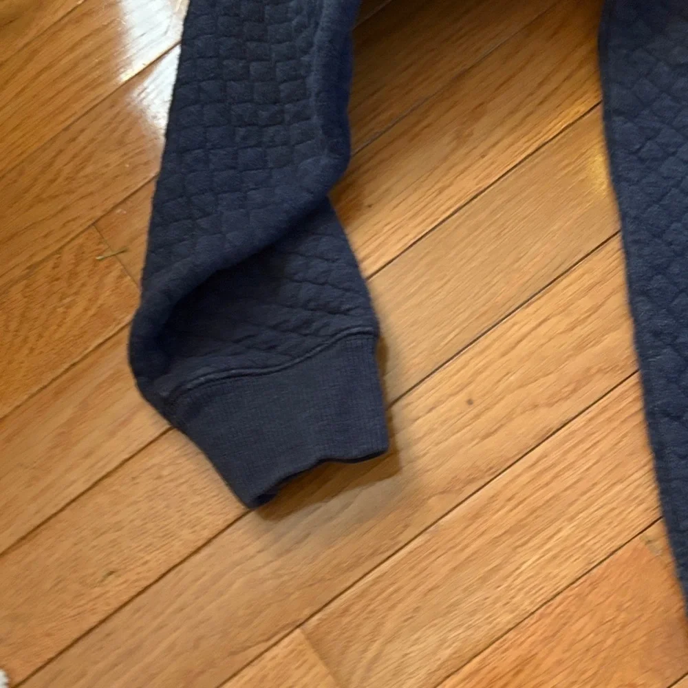 Brooks Brothers Men's Dark Blue Quilted Crewneck Sweatshirt - Picture 5 of 8